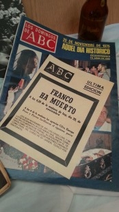 Revistas y Libro sobre FRANCO. Años 70