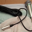 Micrófono años 90. Funcionado. Con su cable original.