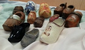 Zuecos en miniatura. Colección de 12 unidades de diferentes países.