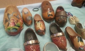 Zuecos en miniatura. Colección de 12 unidades de diferentes países.