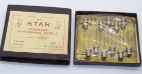 Agujas hipodérmicas de los años 50. Caja original. Conjunto de 11agujas.
