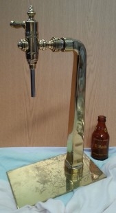 Columna cervecera en bronce. Años 80