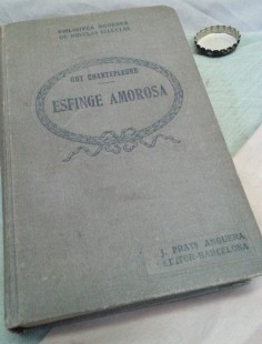 Novela antigua ESFINGE AMOROSA de los años 20
