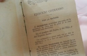 Libro religioso. Devocionario del año 1905. Centenario.