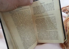 Libro religioso. Devocionario del año 1905. Centenario.