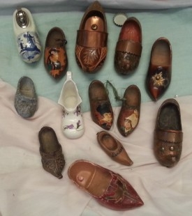 Zuecos en miniatura. Colección de 12 unidades de diferentes países.