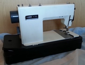 Máquina de coser Vintage. Marca SIGMA. Modelo 2002.