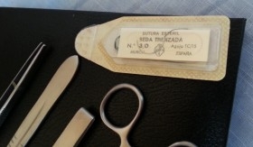 Instrumental de sutura. Quirúrgico. Fabricado en los años 60.