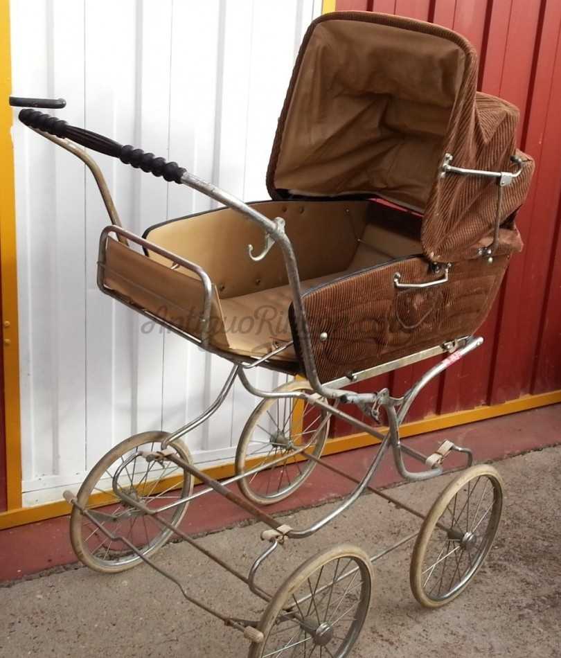 Carrito de bebé. Años 60. Sillita de paseo antigua. Origen italiano.