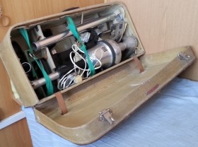 Aspirador antiguo. Años 40. Marca Valet. Maleta original.