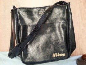 Bolso vintage para guardar cámara NIKON. Años 80