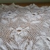 Tapete. Ganchillo en color blanco. 115 cm de diámetro. Mantel.