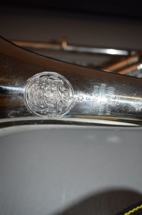 Trombón valvular del año 1928. ESTUCHE ORIGINAL.