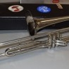 Trombón valvular del año 1928. ESTUCHE ORIGINAL.