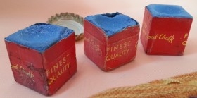Tizas vintage para tacos de billar.