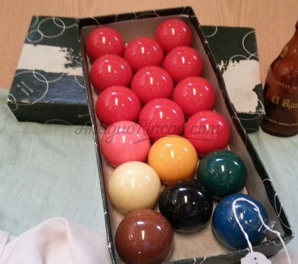 Bolas de billar. Set de 17 bolas billar inglés. Marca Aramith. Old billiards balls.