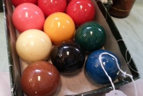 Bolas de billar. Set de 17 bolas billar inglés. Marca Aramith. Old billiards balls.