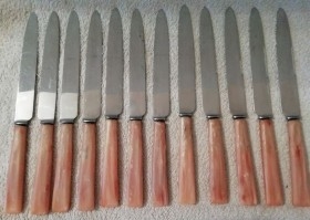 Cubertería de 24 cuchillos. Años 50.