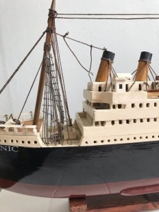 Barco TITANIC. Años 50. Totalmente artesanal.