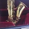 Saxofón alto. Marca COUESNON. Años 90. Con maleta original.