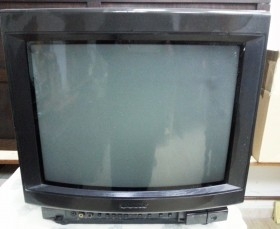 Televisor. Marca SONY. Viejo aparato años 80
