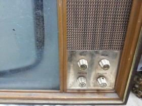 Televisor. Marca SCHAUBLORENZ. Viejo aparato años 60-70