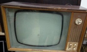 Televisor. Marca SCHAUBLORENZ. Viejo aparato años 60-70