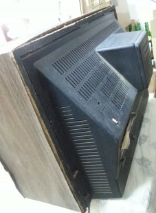 Televisor. Marca TELEFUNKEN. Viejo aparato años 70