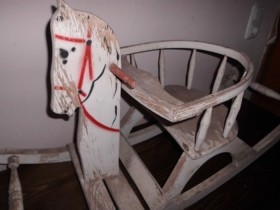 Caballo balancín en madera. Precioso caballito de los años 60. HOlandés.