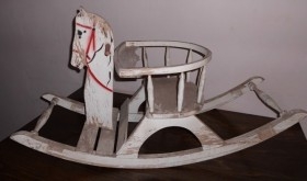 Caballo balancín en madera. Precioso caballito de los años 60. HOlandés.