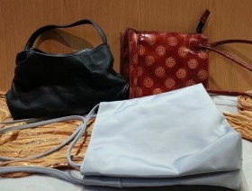 Bolsos de mujer. Vintage. Tres bolsos viejitos