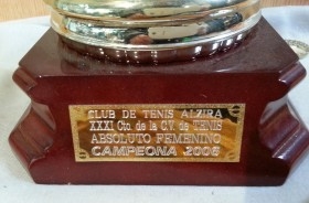 Trofeo deportivo. Tenis. Trofeo vintage.