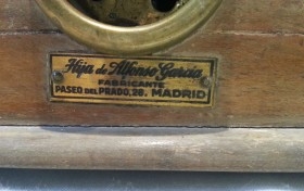 Balanza antigua de farmacia. Años 1930-1940