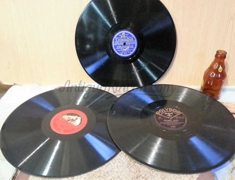 Discos de pizarra. Muy antiguos. Colección de 12 unidades en su álbum original. Discos de pizarra. Muy antiguos. Colección de 12 unidades en su álbum original.