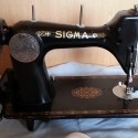 Máquina de coser antigua. Marca Sigma. Modelo A.