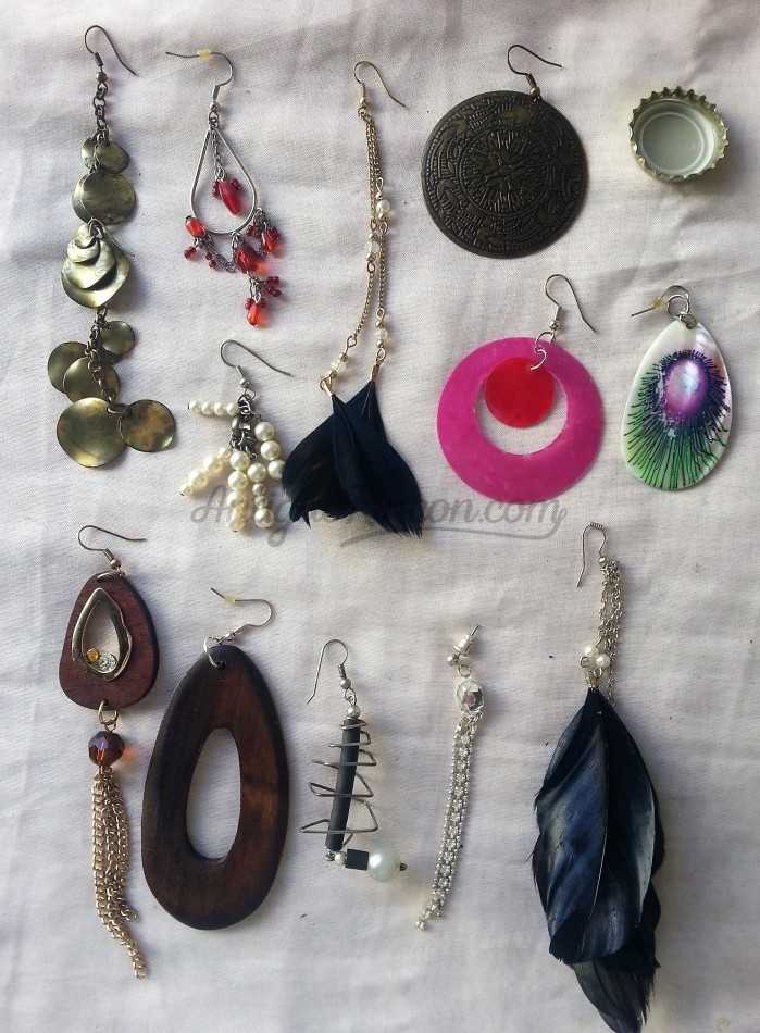 Pendientes sin pareja. Lote de 12 penmdientes desparejado.