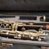 Clarinete antiguo. Años 60-70. NO funciona. Estuche original.