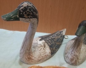 Patos señuelo. En madera policromada. Antiguos. Años 60-70