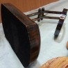 Lupa de gabinete estilo vintage en madera y metal. Réplica nueva a estrenar.
