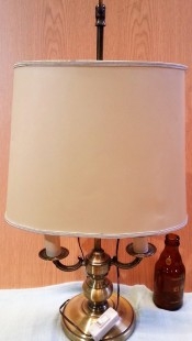 Lámpara de mesa vintage. Años 70. Completa y funcionando.