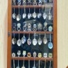 Cucharillas de té. Colección de 20 unidades. Con su expositor de madera. Tea spoons.
