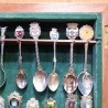 Cucharillas de té. Colección de 12 unidades. Con su expositor de madera. Tea spoons.