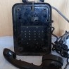 Teléfono antiguo de pared. Años 40-50. Baquelita y metal.