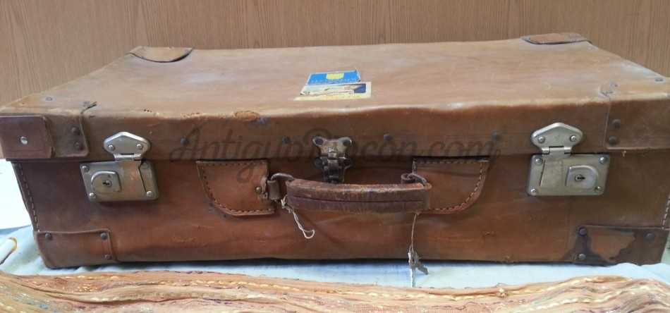 Maleta antigua de los años 50. Precioso objeto. Maleta antigua de los años 50. Precioso objeto.