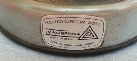 Cafetera vintage. Marca Magefesa. Años 70.