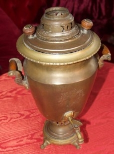 Samovar antiguo. Principios de 1900. Para decoración o atrezzo.