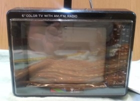  mini-televisión portatil. Viejo aparato.
