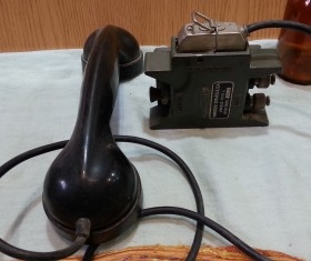 Auricular telefónico Marconi Española. Tipo L. Microtelefono