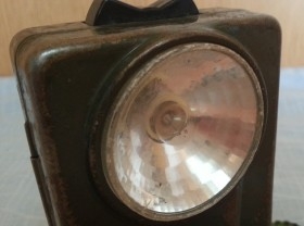 Linterna de petaca vintage. Años 80.