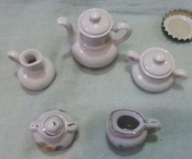 Miniaturas en cerámica de utensilios de cocina